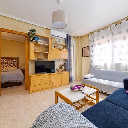 Cozy Appartment Torrevieja At Irina Екстер'єр фото