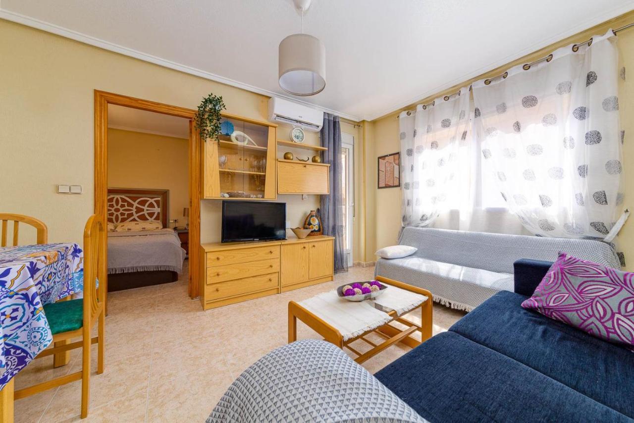 Cozy Appartment Torrevieja At Irina Екстер'єр фото