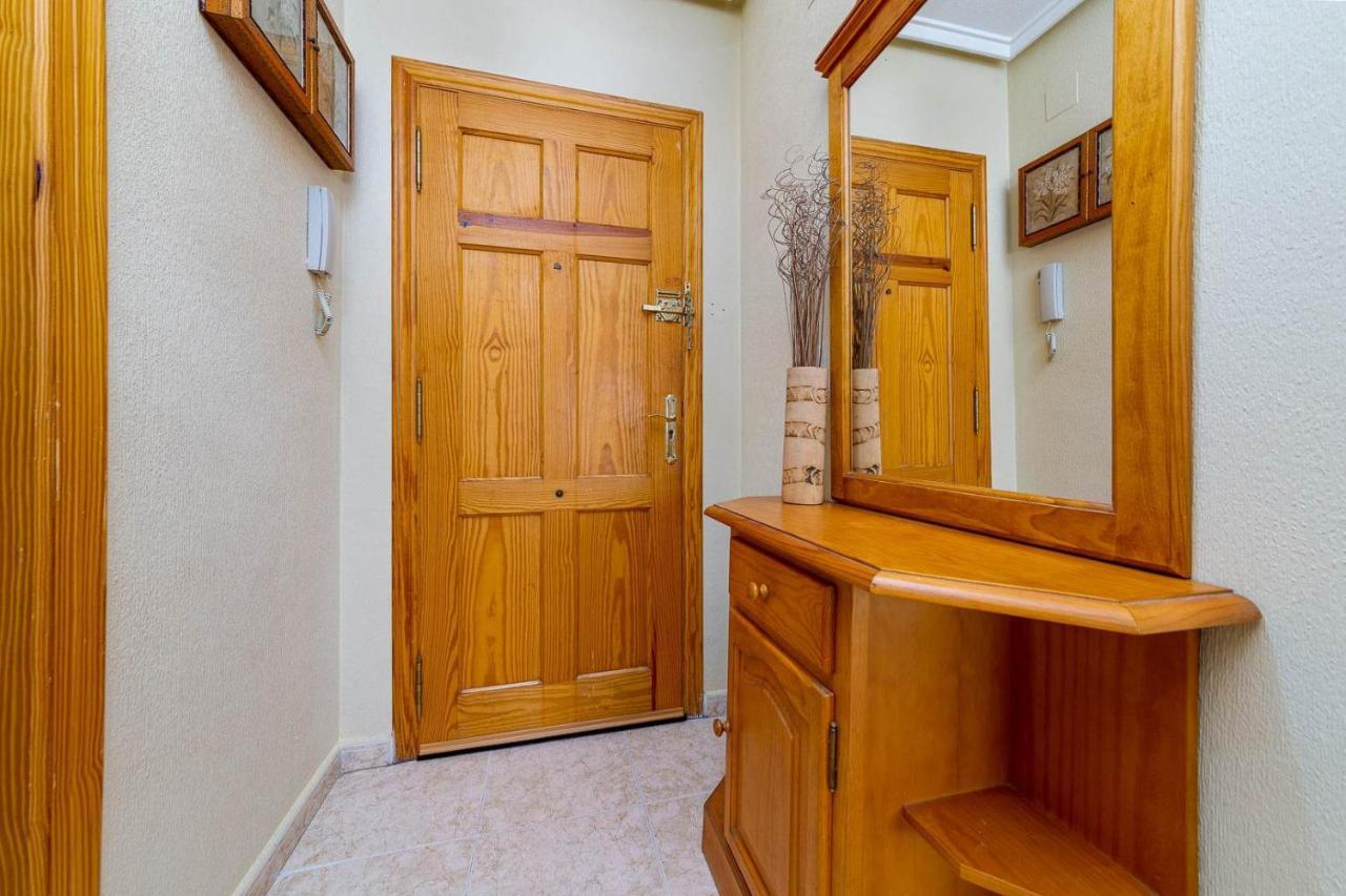 Cozy Appartment Torrevieja At Irina Екстер'єр фото