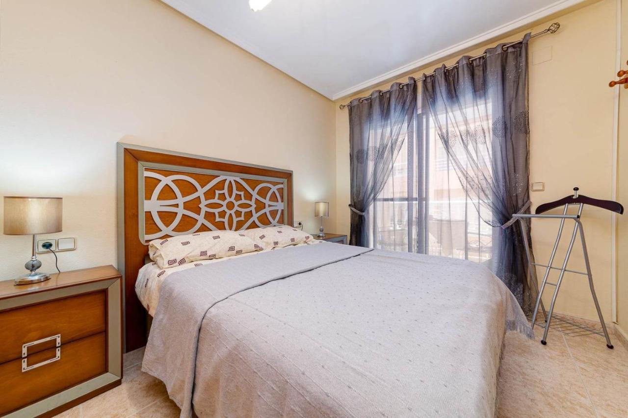 Cozy Appartment Torrevieja At Irina Екстер'єр фото