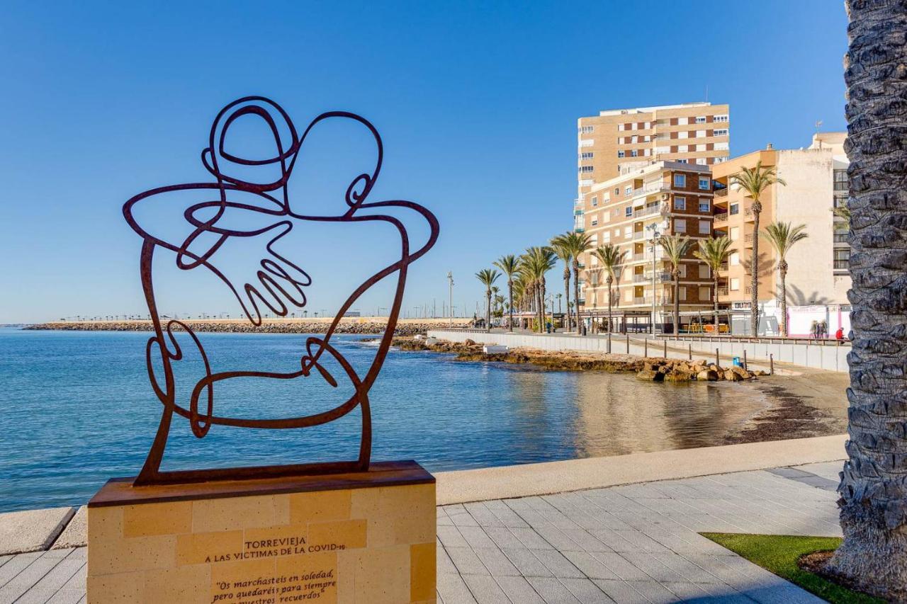 Cozy Appartment Torrevieja At Irina Екстер'єр фото