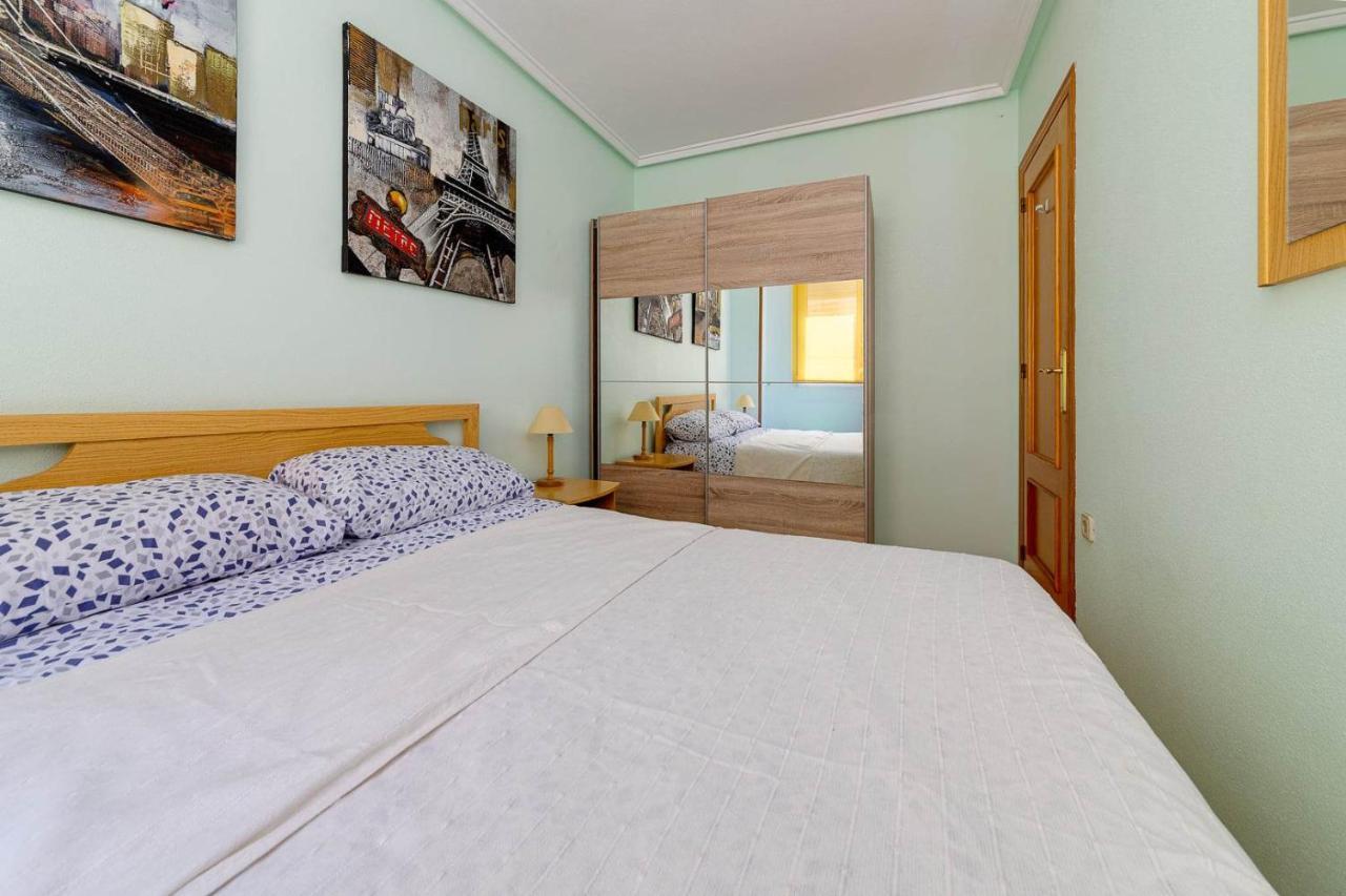 Cozy Appartment Torrevieja At Irina Екстер'єр фото