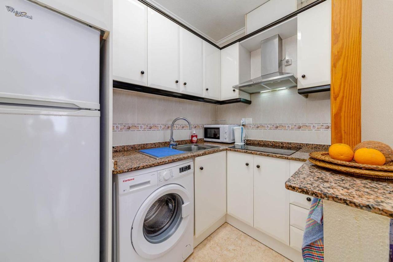 Cozy Appartment Torrevieja At Irina Екстер'єр фото