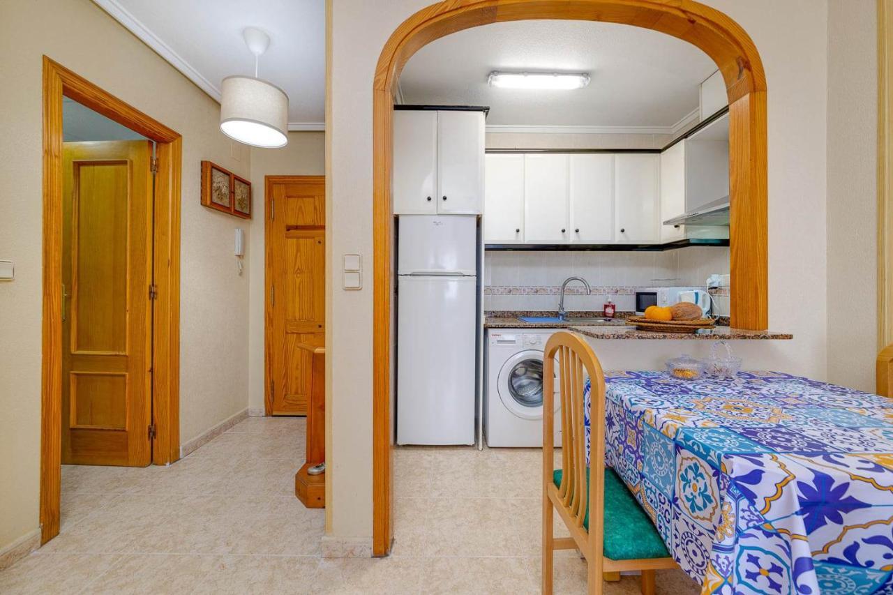 Cozy Appartment Torrevieja At Irina Екстер'єр фото